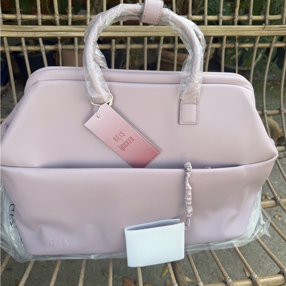 Beis Luggage Wicked Pink Weekender - Picture 2 of 7